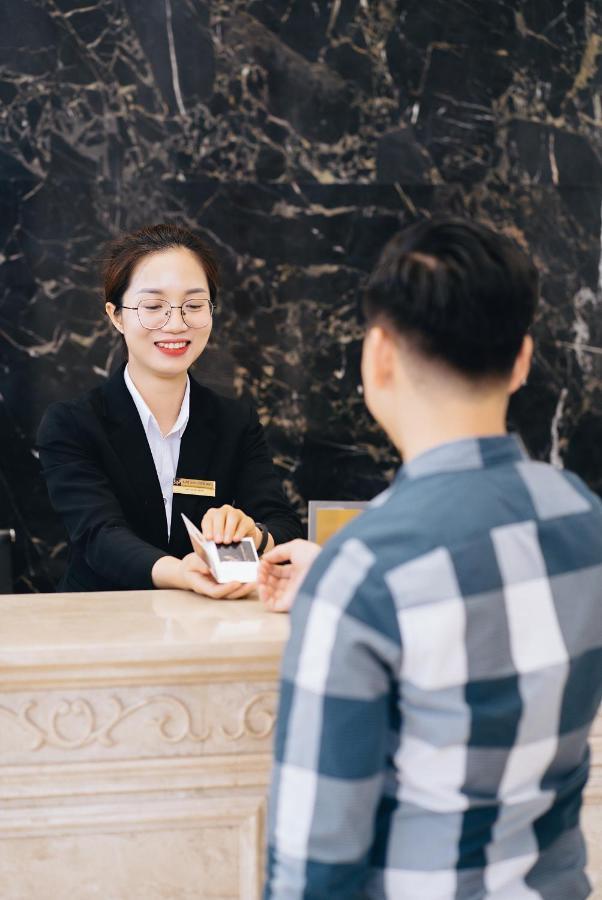 มัญ กวน ลักชัวรี โฮเต็ล Hotel Vinh Yen ภายนอก รูปภาพ